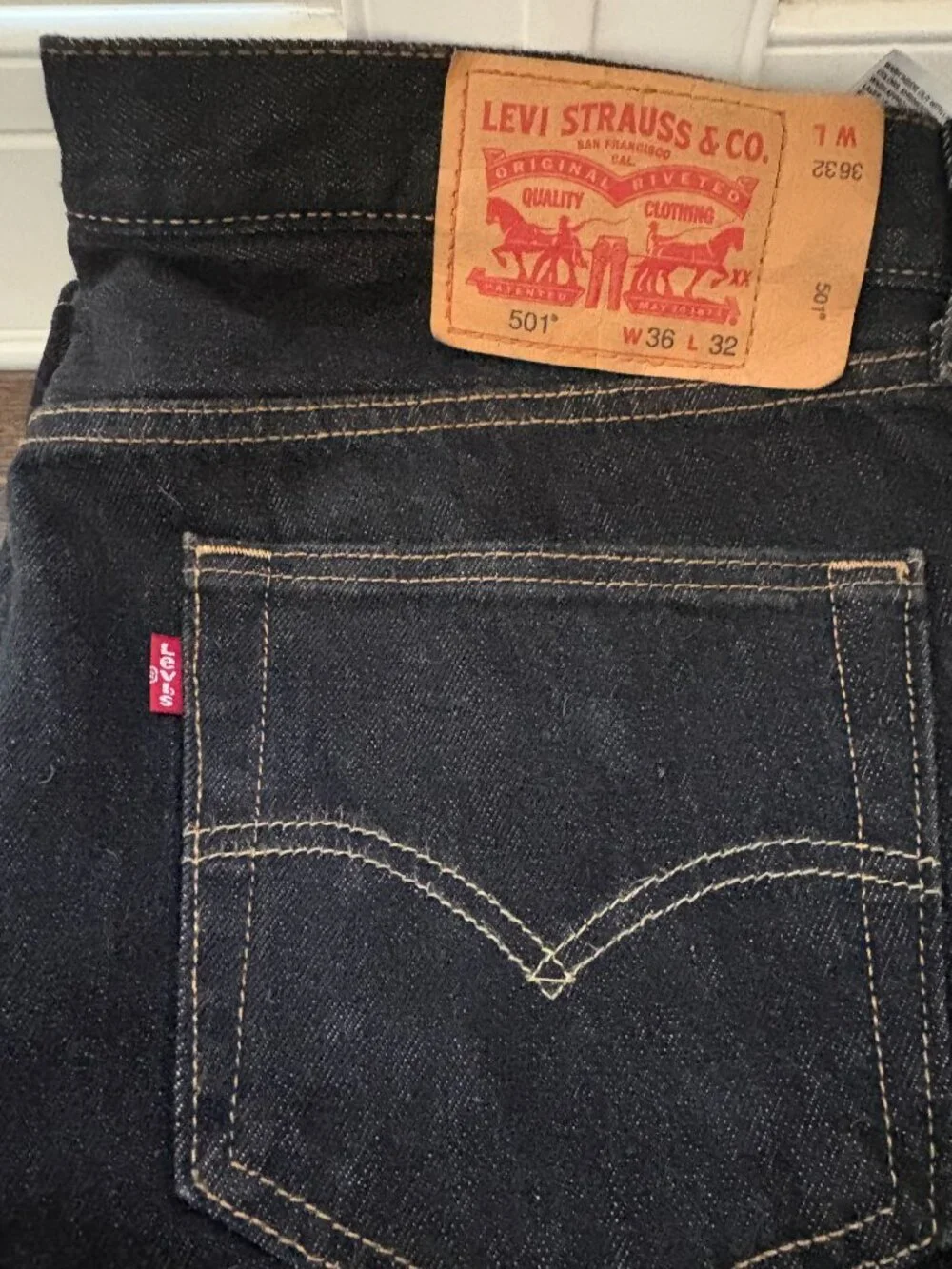 🛍️ Levi’s 501 Original Fit Dark Wash Raw Denim Jeans W36 L32